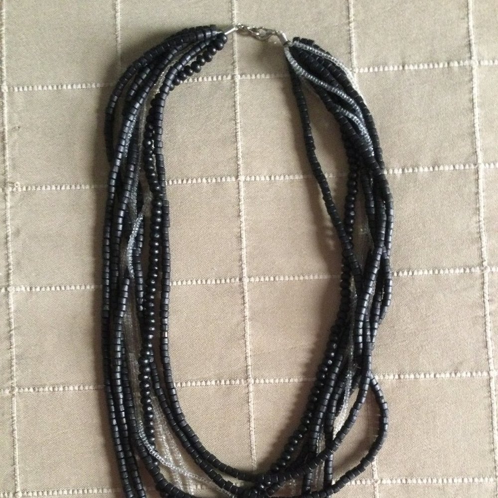 Women's 9 strands plastic beaded necklace 19" black and white multilayer